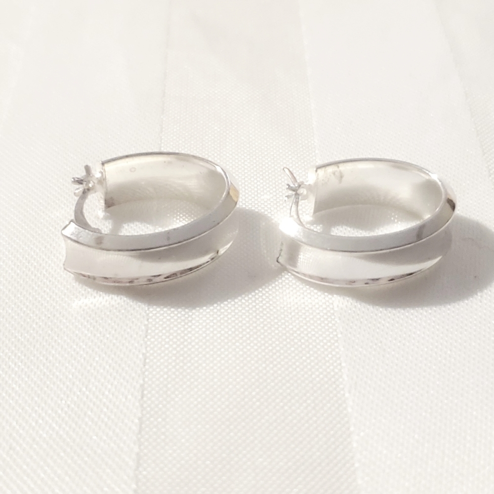 JCM 925 Sterling Silver wide Hoop Hoops Earrings - Picture 4 of 9